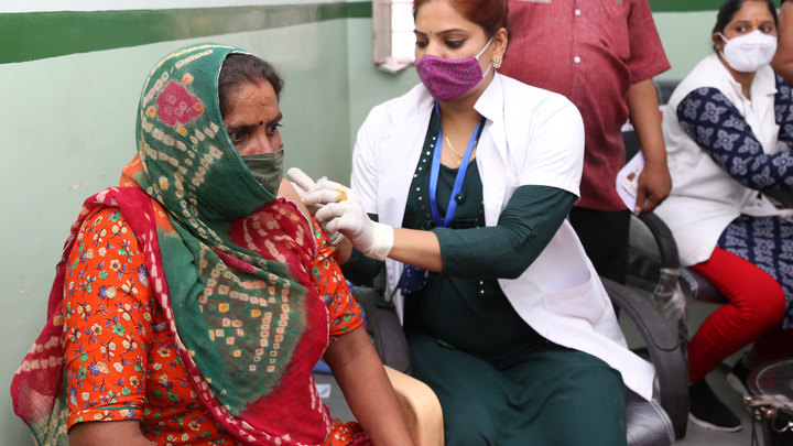 США обвинили Индию в сокрытии миллионов погибших от ковида