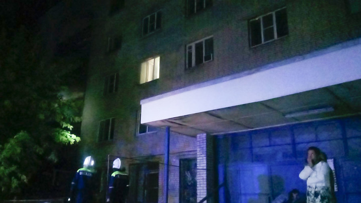 На пожаре в жилом доме в микрорайоне Владимира Юрьевец было спасено 150 человек