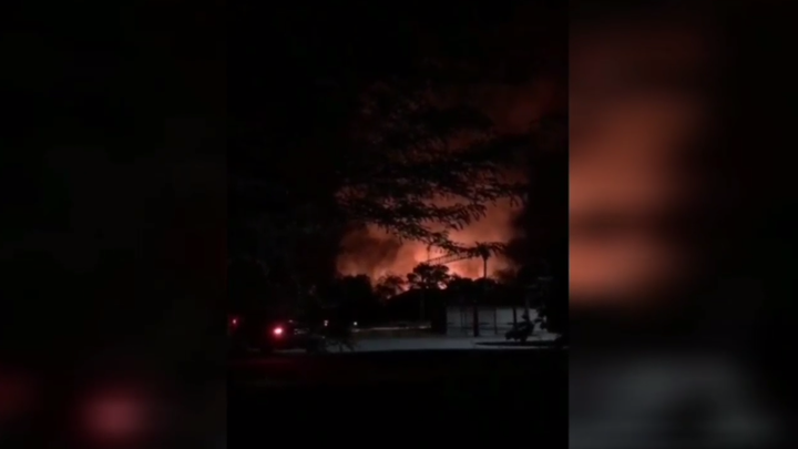 В Абинске горят мебельные цеха