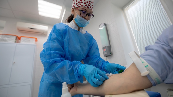 В Челябинске жителям многоэтажек на двух улицах пришлось поставить прививку от кори