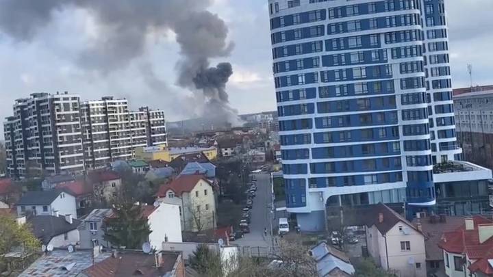 Военные России уничтожили материальную базу с иностранным оружием под Львовом