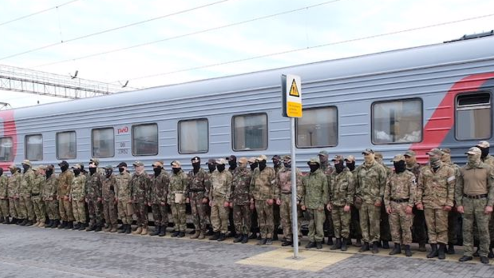 Отряд ОМОН из Нижнего Тагила вернулся домой с Донбасса