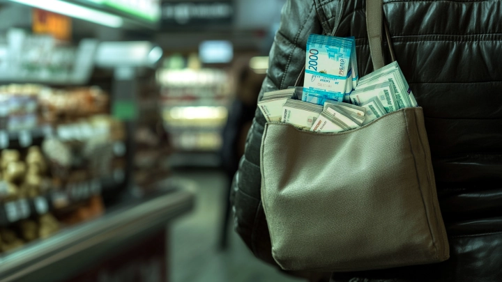 В России 470 тысяч граждан страны и иностранцев работали неофициально - Роструд выявил рост зарплат в конверте