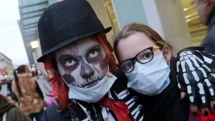 В Петербурге Хеллоуин обернулся проверкой на экстремизм: Демоны, мертвецы и зомби пойманы с поличным