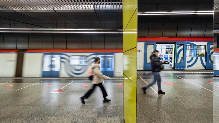 Человек, из-за которого приостановили движение на Кольцевой линии метро, погиб
