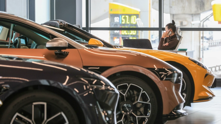 Топ-10 самых популярных новых авто в России