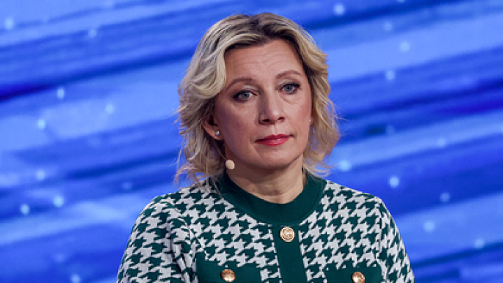 Тень вышиванки: Захарова назвала чету Зеленских ряжеными на похоронах Украины