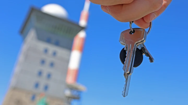 Жители Сумской области массово распродают жильё за бесценок