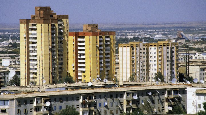 Водителей Туркменистана обязали перекрашивать авто. Вплоть до деталей