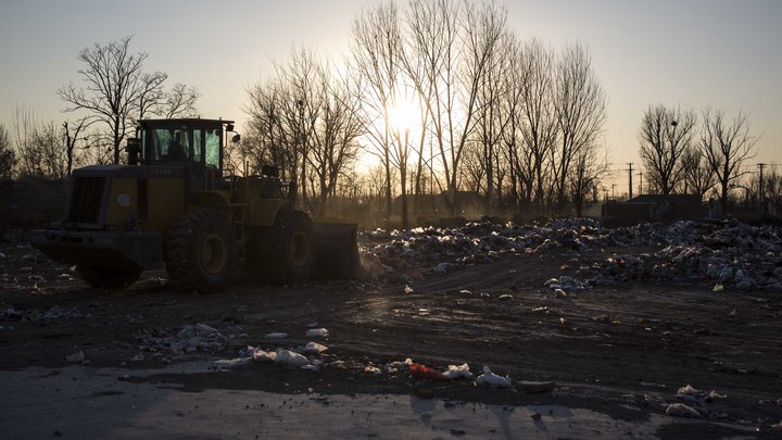 Новосибирская прокуратура нашла виновника пожара на мусорном полигоне