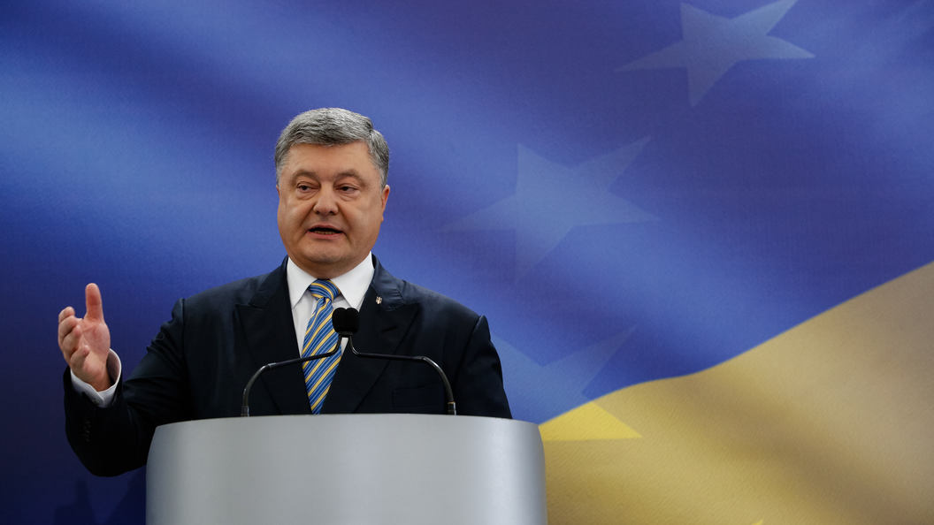Порошенко обрадовался тому, как Укроборонпром штампует военную технику Порошенко обрадовался тому, как Укроборонпром штампует военную технику