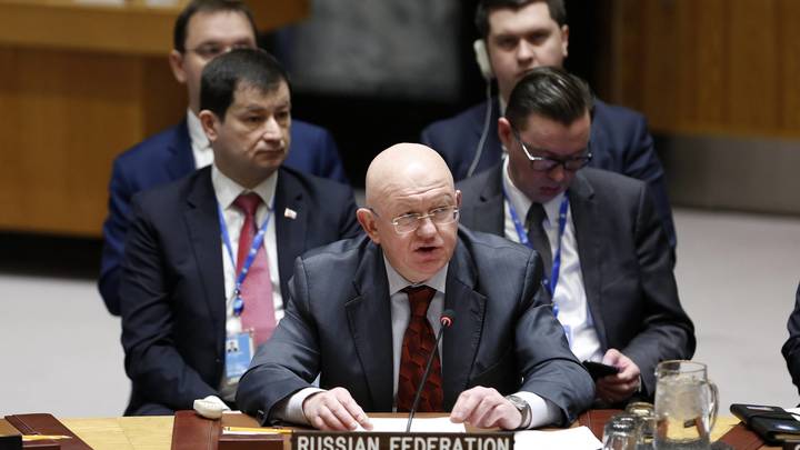 И спел, и станцевал: Небензя в ООН исполнил песню На побывку едет молодой моряк
