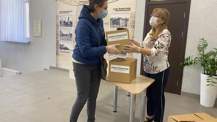 Кулич, консервы, крупа: Чем кормят школьников в Ростовской области во время карантина