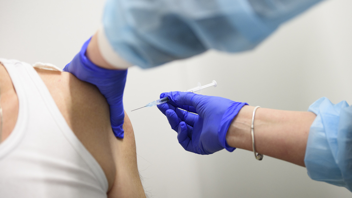 Медик назвал «ЭпиВакКорону» худшей российской вакциной от коронавируса