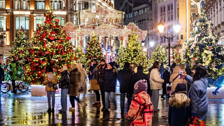 С фестиваля - на фронт: Гости Путешествия в Рождество шлют тёплые слова героям СВО