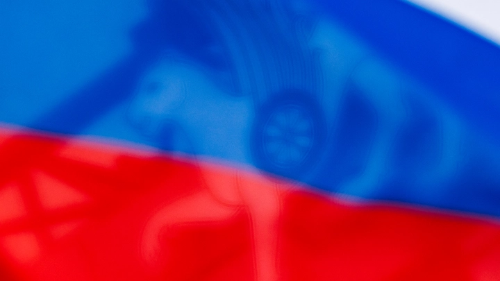 Бойцы группировки «Восток» подняли флаг России над Великой Новоселкой