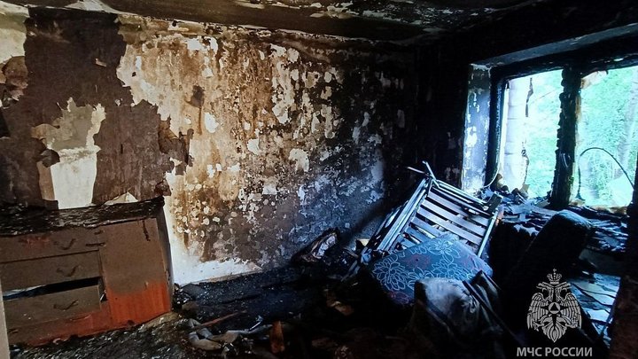 В Челябинске в горящей квартире оказалась шестилетняя девочка