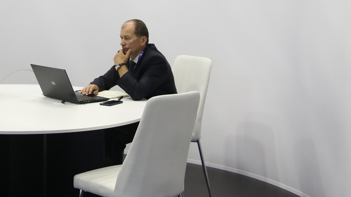 Минцифры против драконовских мер: Что будет с уехавшими IT-специалистами