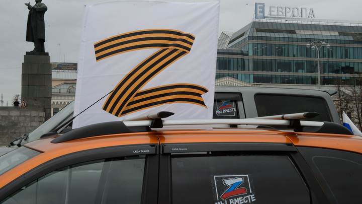 Хазин показал забытую передачу: Послушал и ошалел