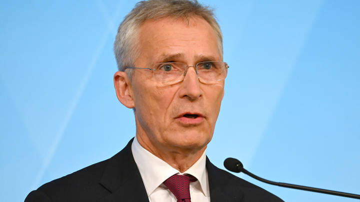 Столтенберг предложил уступить территории ради мира на Украине