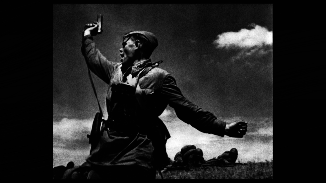 Альперт фотографии. Макс Альперт комбат. Комбат Макса Альперта, 1942. Комбат» — фотография Макса Альперта, 1942. Комбат Макса Альперта, 1942 в цвете.