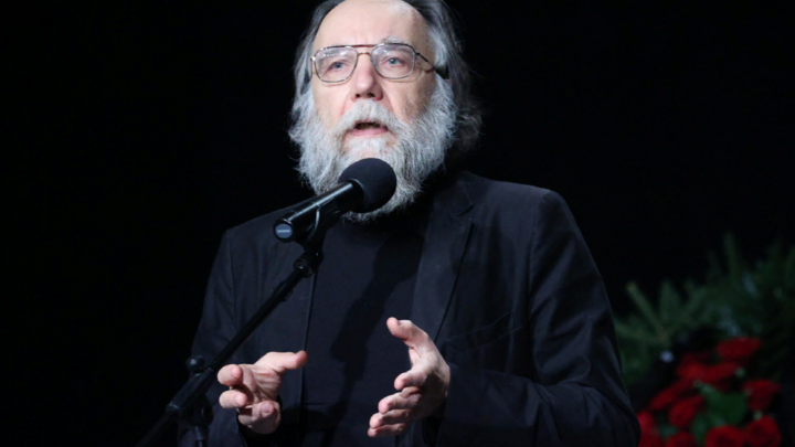 Дугин после заявлений о Бахмуте сообщил о катастрофе и призвал решить вопрос