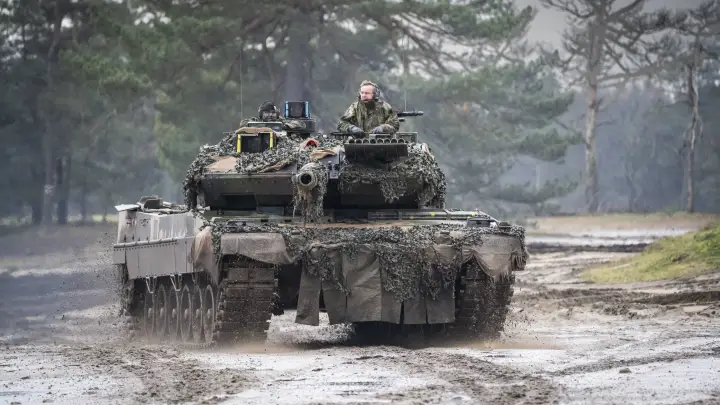 Русские ликвидировали очередной западный танк Leopard. ВСУ потеряли уже полсотни таких машин