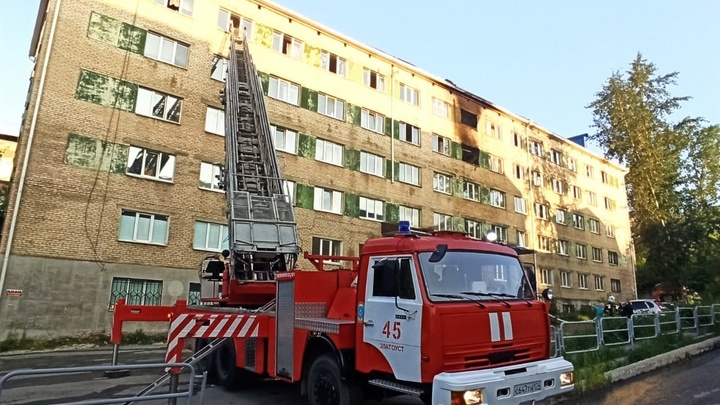 2 детей пострадали в ночном пожаре в Челябинской области