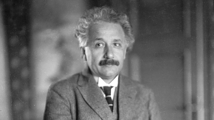Рукопись Эйнштейна с E=mc2 подорожала втрое. Покупателя это не остановило