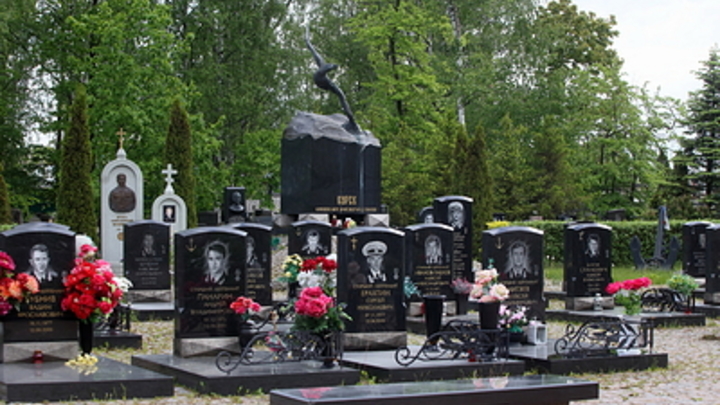 Банда из 15 человек пыталась захватить кладбище под Петербургом. Есть пострадавший