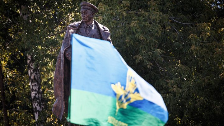 На Запорожье приехали внуки создателя ВДВ
