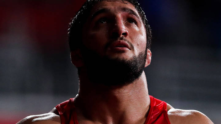 Миллион долларов за олимпийскую победу: Борец Садулаев рассказал о подарке из Госдумы