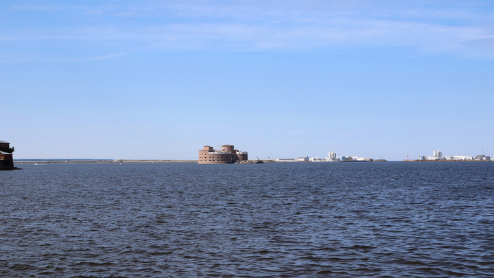 Бастрыкин потребовал доклад о крушении лодки около Кронштадта