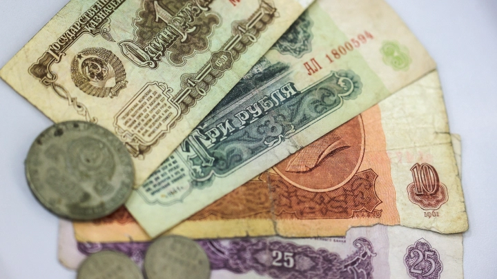 Куда делись советские вклады? Хазин ответил: Я там работал и всё видел