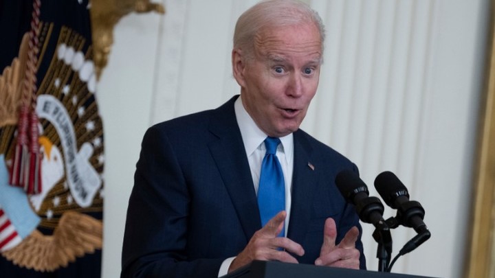 Байден пугает американцев перед выборами: На кону демократия