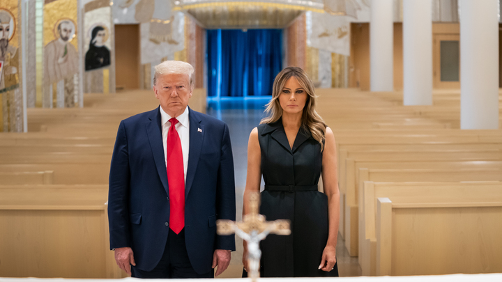 Странное фото Трампа после победы на выборах стало одной из главных тем для обсуждения в США