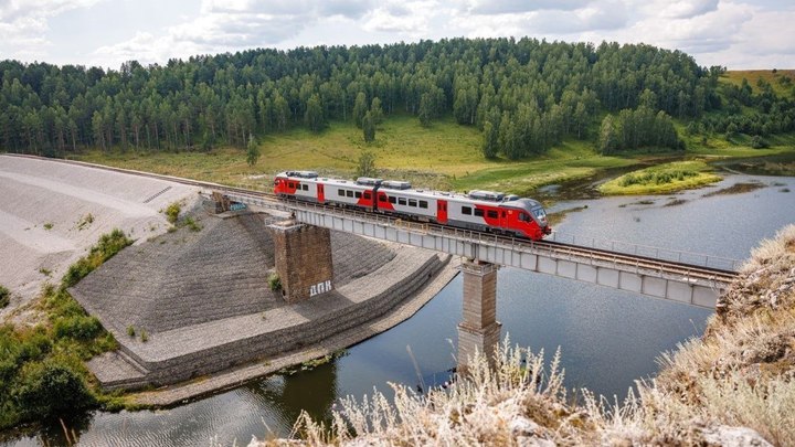 В Свердловской области в природный парк Оленьи ручьи снова пустили рельсовый автобус