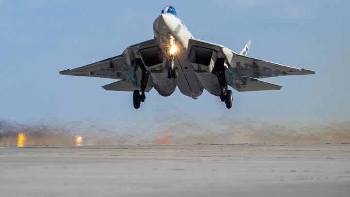 Встреча вышла неожиданной: Су-57 оглушил и ослепил радары США
