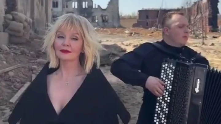 «Песня как угроза»: на Украине устроили травлю из-за клипа Валерии