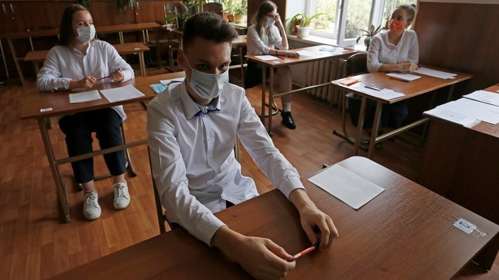 Двух нижегородских выпускников удалили с ЕГЭ за попытку списать