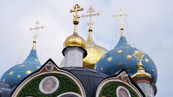 В Сергиевом Посаде на пенсионерку во время молитвы упала льдина
