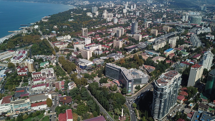 Аналитики назвали города Кубани с самым недорогим жильем в бархатный сезон