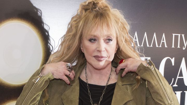 Слишком мало денег - истинная причина побега Пугачёвой из России