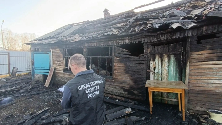 Трагедия в Вельске: СКР возбудил уголовное дело из-за гибели ребенка на пожаре