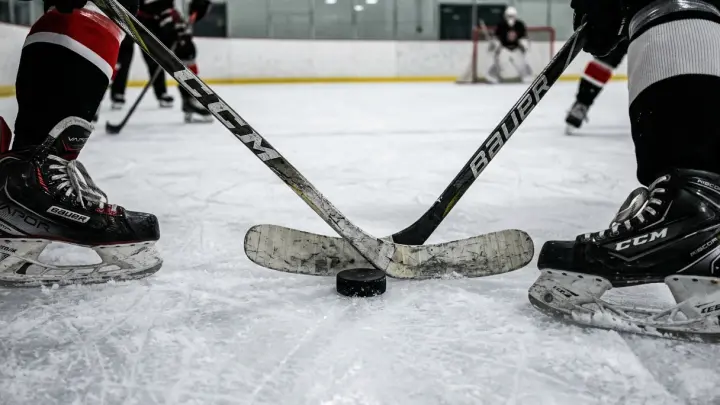 Ледовое побоище в Ярославле: хоккеисты «Локомотива» и «Авангарда» устроили драку