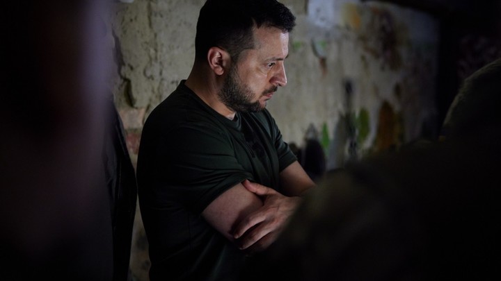 ВСУ отошли от Лисичанска, но вернутся — Зеленский