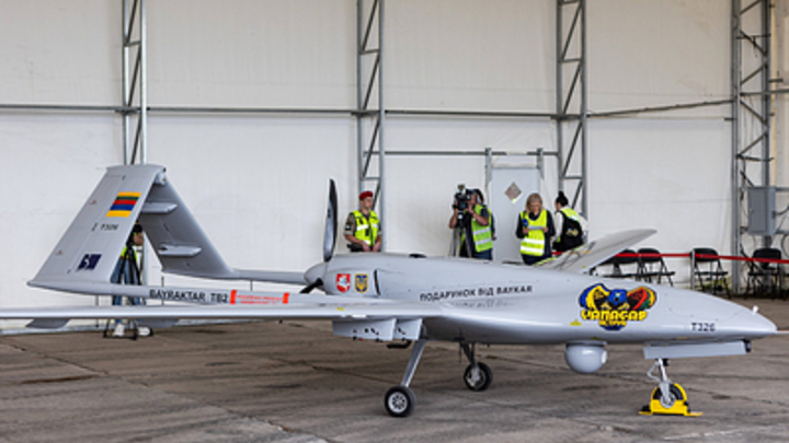 Эрдоган везёт в Россию Bayraktar? Интригу оценил Литовкин