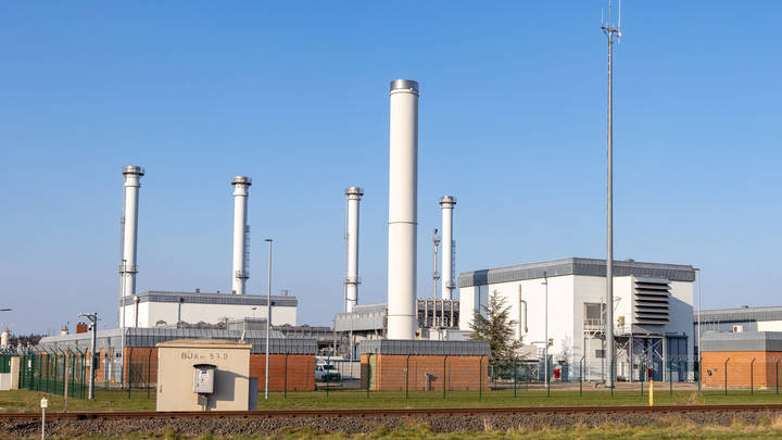 Германия лишается газа: Закачка на самом крупном хранилище в Редене остановлена из-за пожара