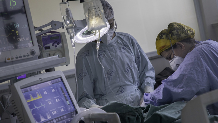 В каждом органе было воспаление: Парень чудом выжил после бессимптомного COVID-19