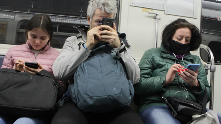 Мобильные операторы уже закручивают гайки: Аналитик предрёк русским неизбежное